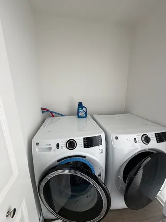 $2,499 | 1558 Sequoia Way, Unit 1558, Pingree Grove, IL 60140