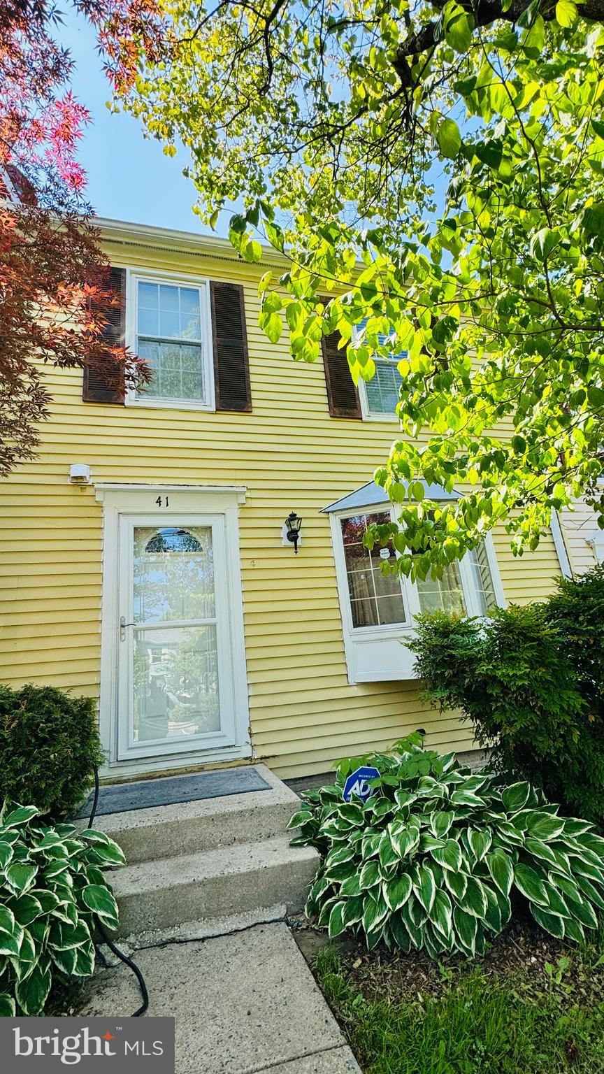 41 Shady Spring Place Gaithersburg, MD 20877 - Photo 2 of 39