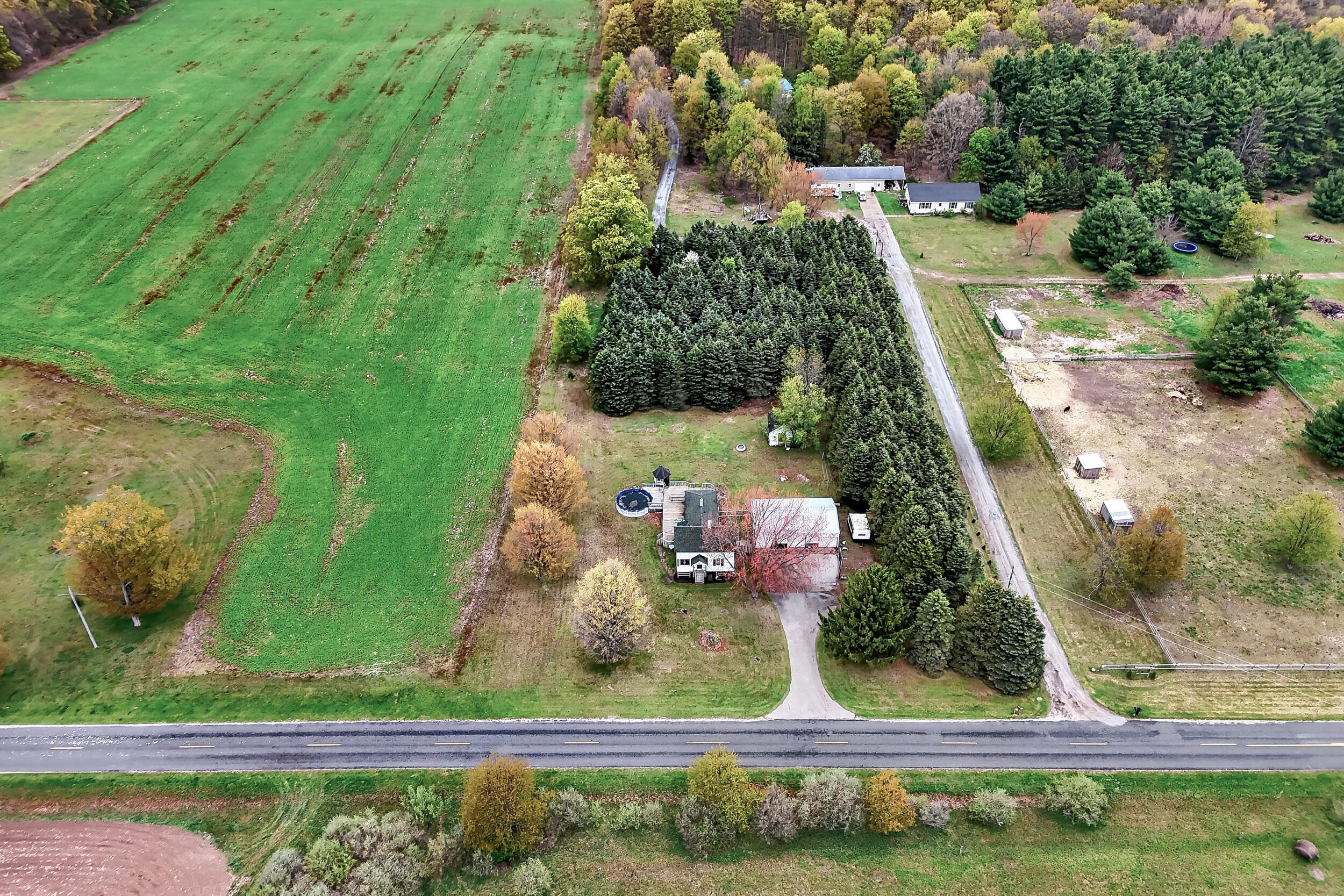 6588 West Johnson Road Shelby, MI 49455 - Photo 4 of 41 6588 w johnson-2