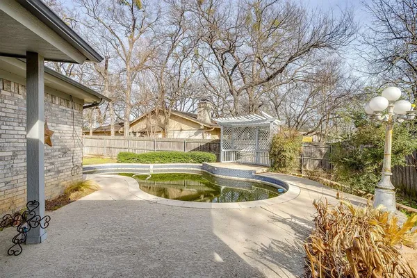 $299,000 | 612 Melbourne Court, Hurst, TX 76053