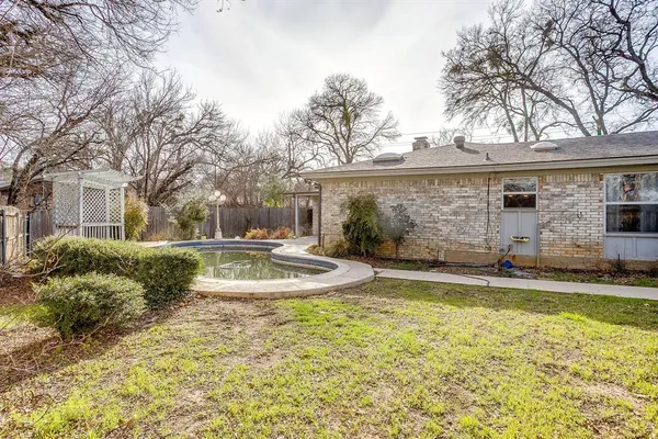 $299,000 | 612 Melbourne Court, Hurst, TX 76053