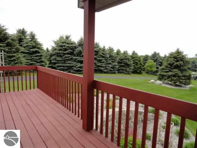 576 South Rusch Road Traverse City, MI 49696 - Photo 33 of 44 1747131-32.JPG