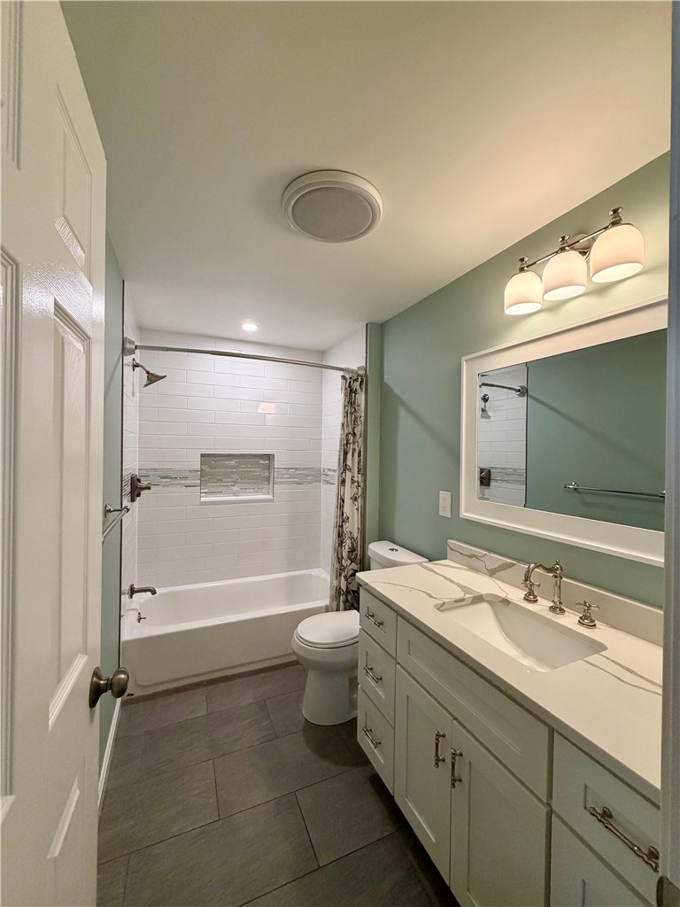 281 Abbott Run Valley Road Cumberland, RI 02864 - Photo 18 of 25 Gallery Image 18