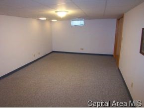 2205 Fairway Drive Springfield, IL 62704 - Photo 8 of 12