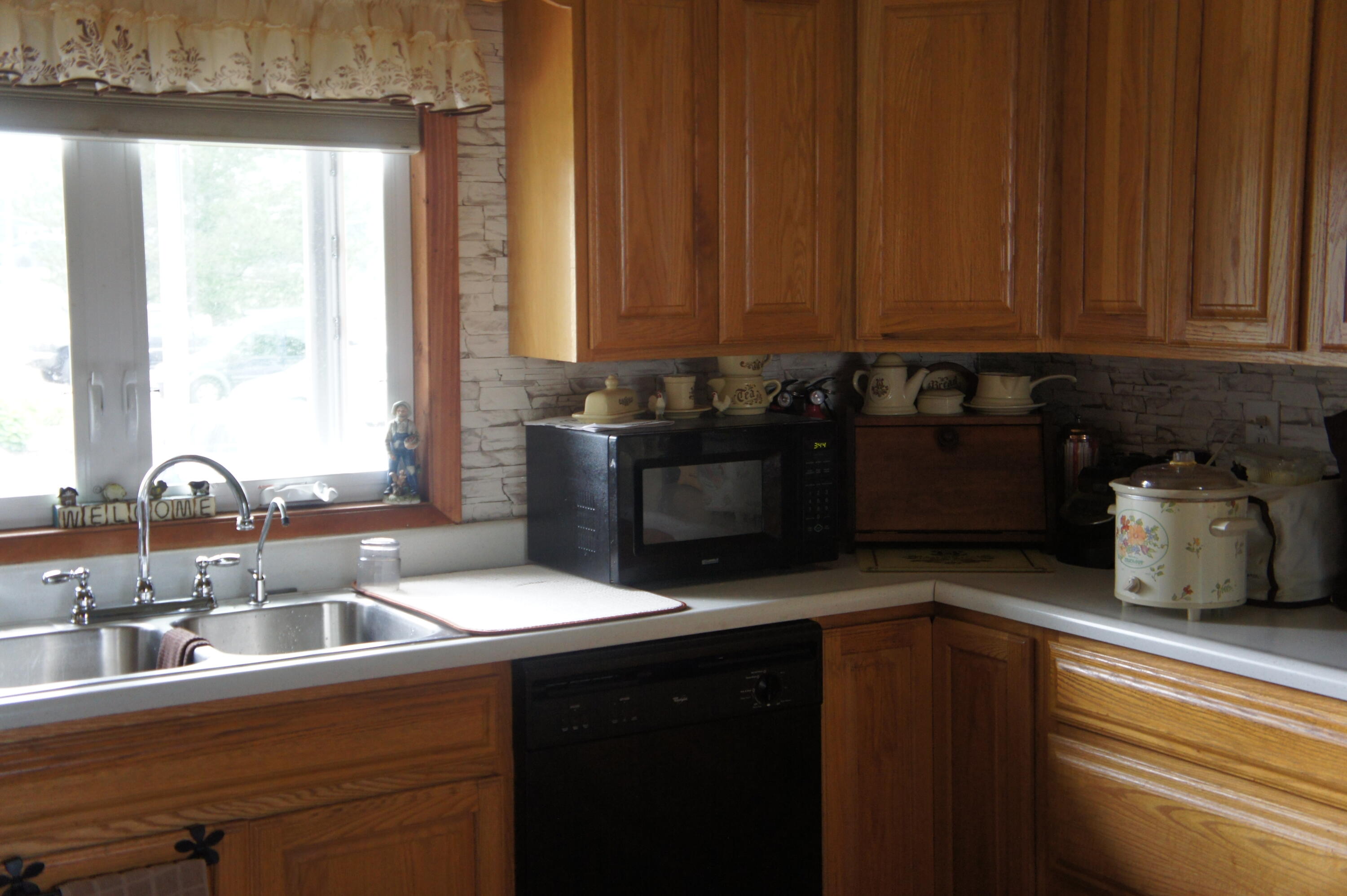 931 East Chicago Road Quincy, MI 49082 - Photo 4 of 43 DSC02769