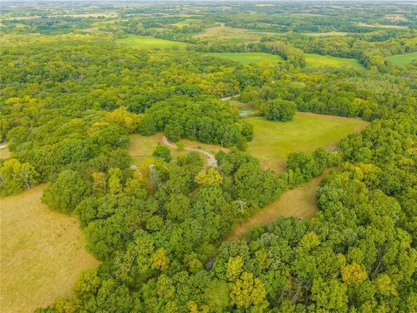 $250,000 | 23291 Christian Road, Braymer, MO 64624