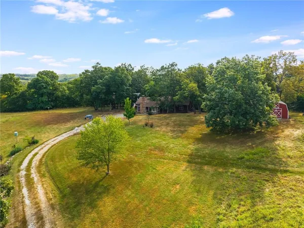 $250,000 | 23291 Christian Road, Braymer, MO 64624