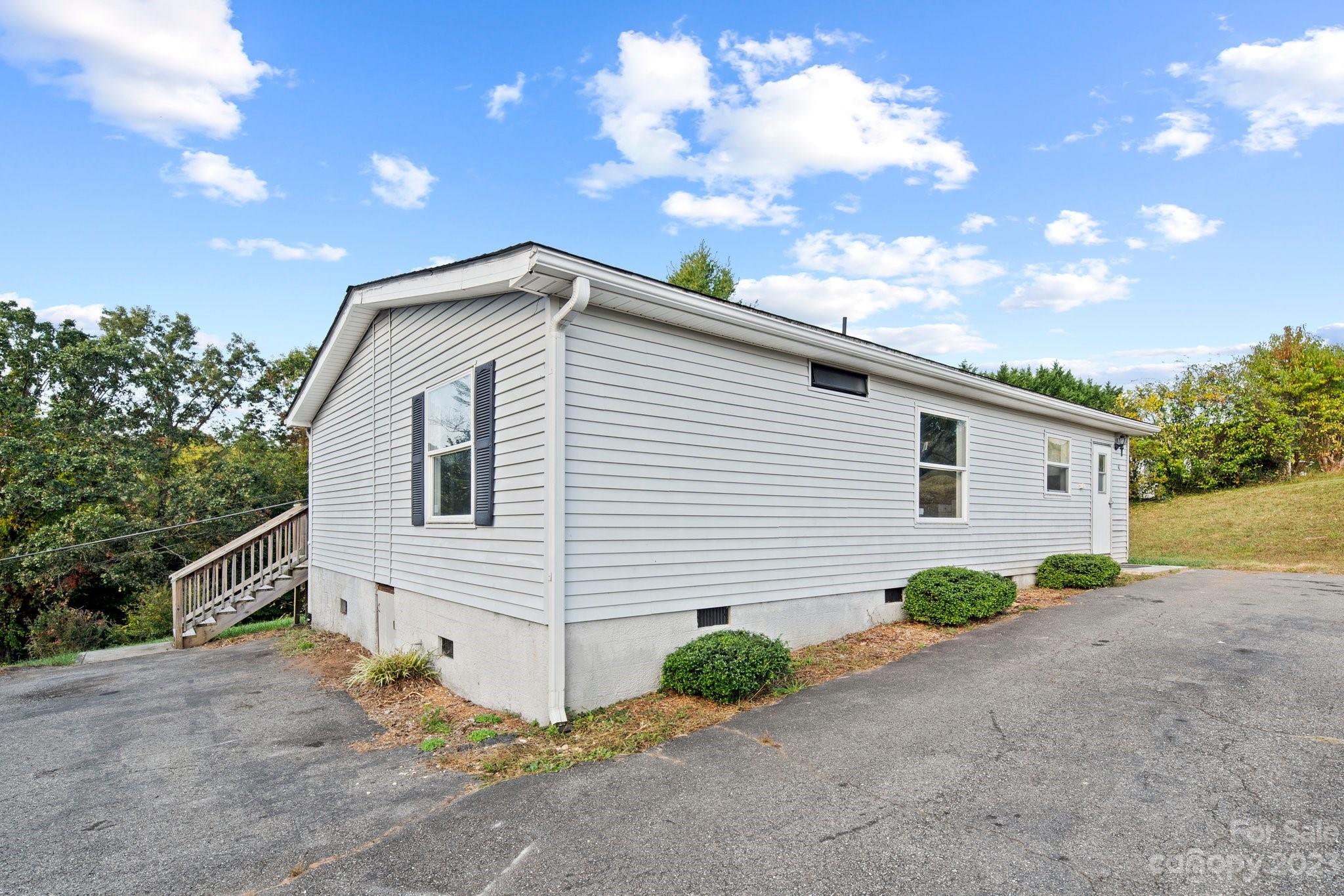 41 Ridge Top Acres Road Candler, NC 28715 - Photo 23 of 26 Gallery Image 23