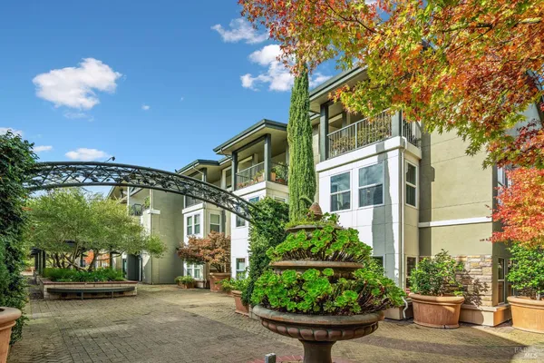 $885,000 | 649 1st Street West, Unit 1, Sonoma, CA 95476