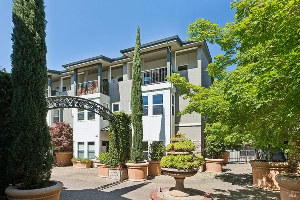 $885,000 | 649 1st Street West, Unit 1, Sonoma, CA 95476