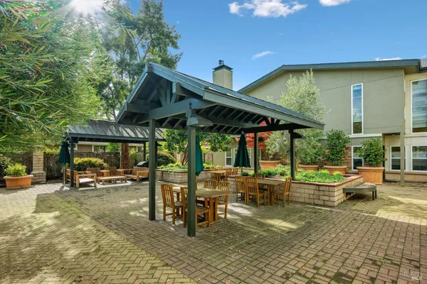 $885,000 | 649 1st Street West, Unit 1, Sonoma, CA 95476