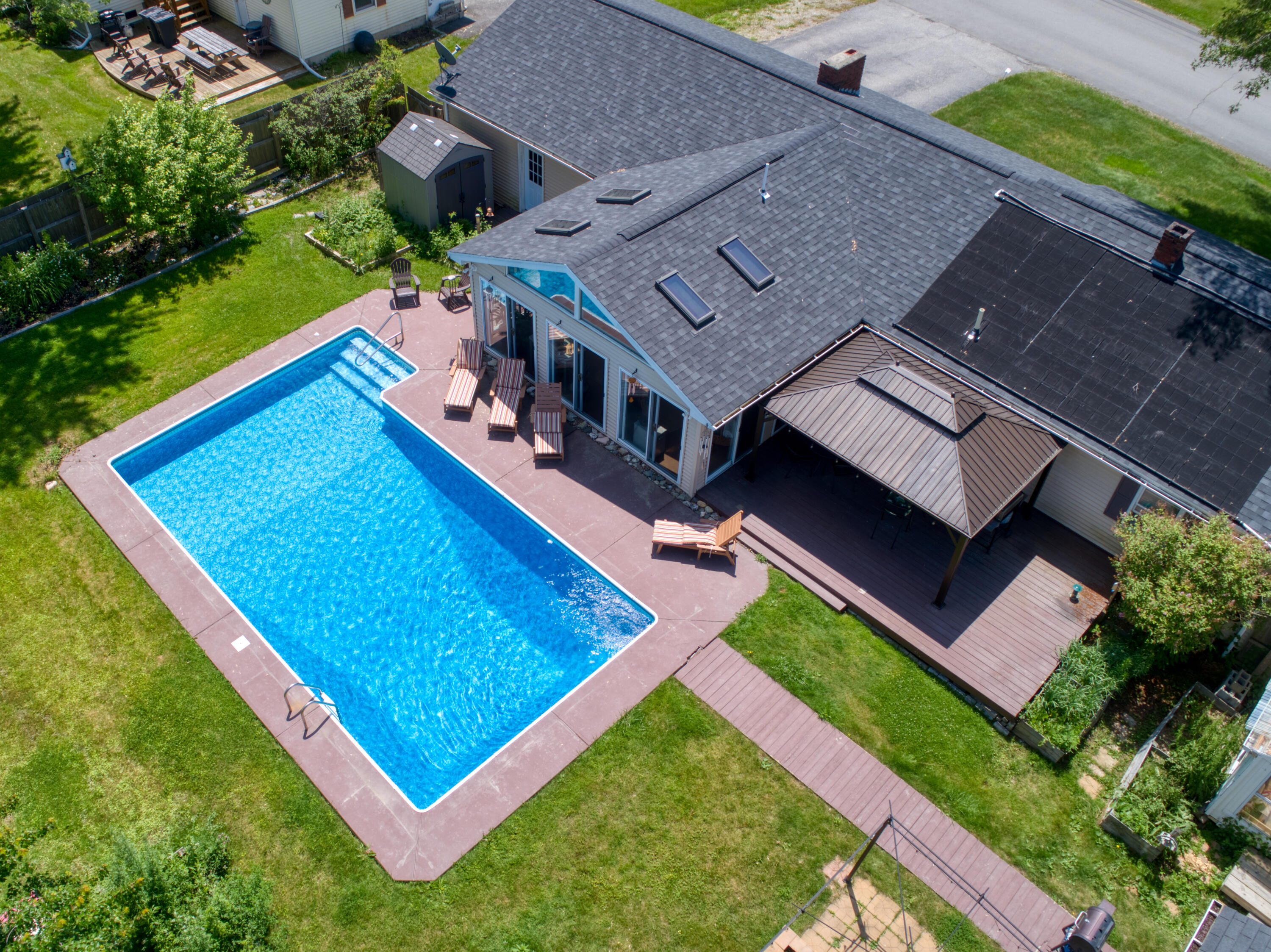 48 Sunset Strip Brewer, ME 04412 - Photo 2 of 35 C4C480EB-2B5B-499F-864A-A3C025761079