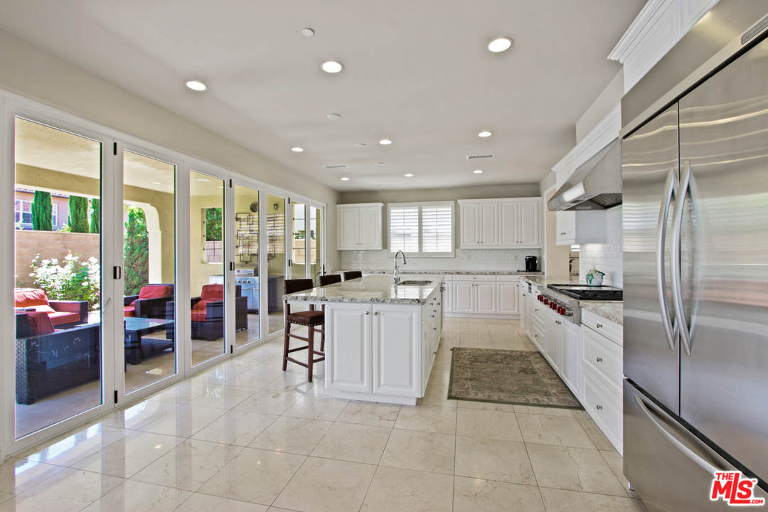 48 Clocktower Irvine, CA 92620 - Photo 12 of 39 Gallery Image 12