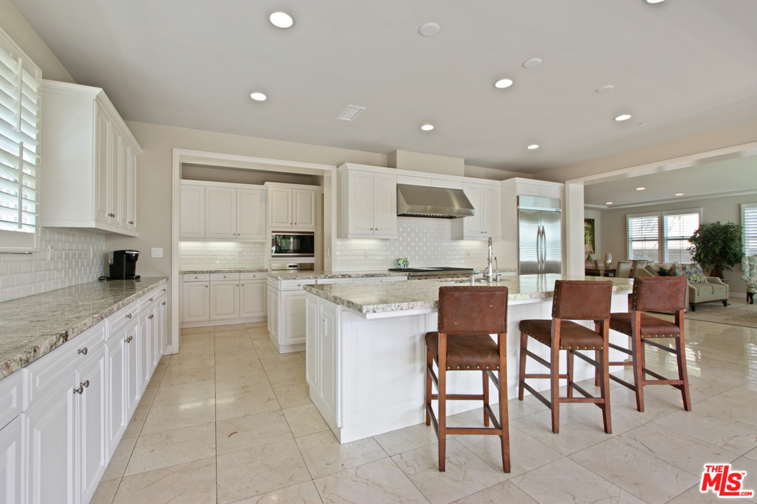 48 Clocktower Irvine, CA 92620 - Photo 14 of 39 Gallery Image 14