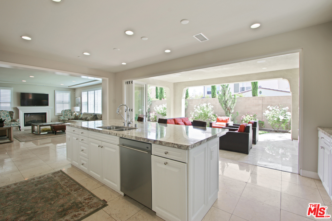 48 Clocktower Irvine, CA 92620 - Photo 15 of 39 Gallery Image 15