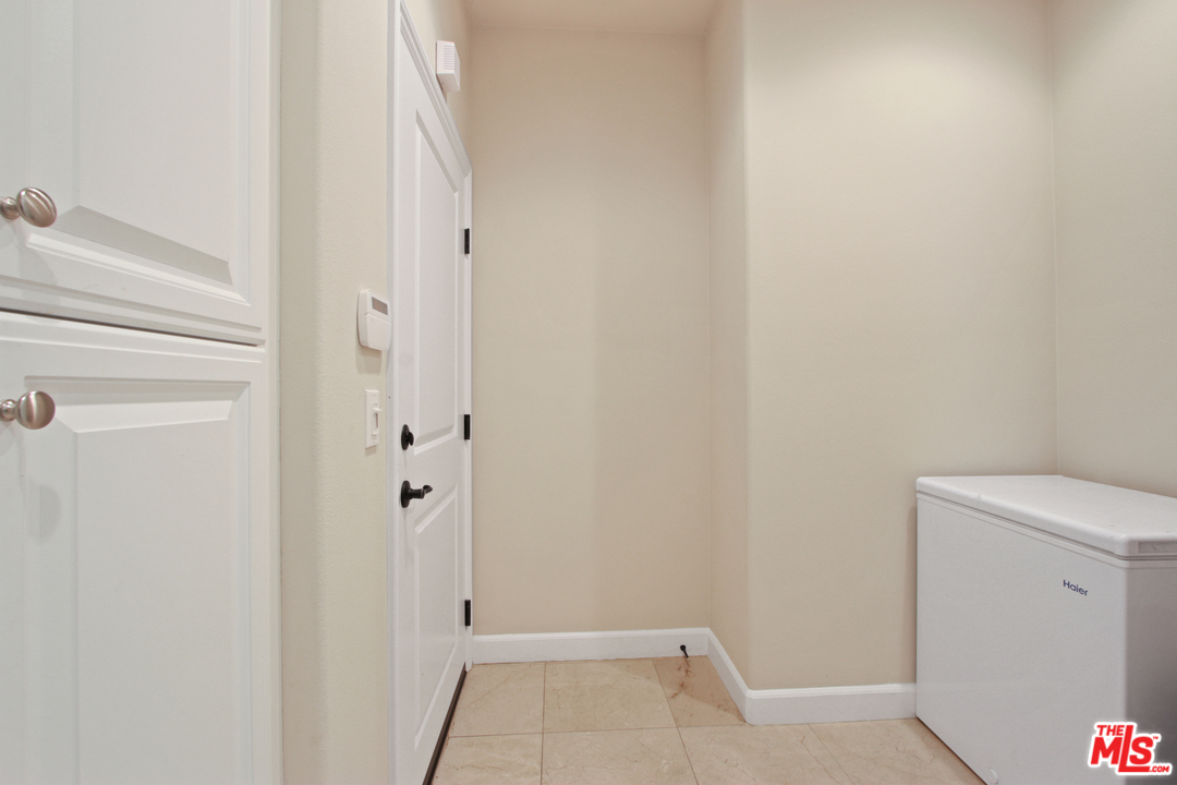 48 Clocktower Irvine, CA 92620 - Photo 16 of 39 Gallery Image 16