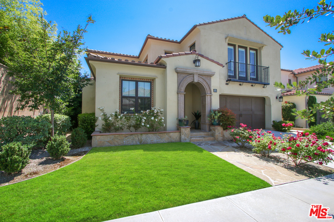 48 Clocktower Irvine, CA 92620 - Photo 3 of 39 Gallery Image 3
