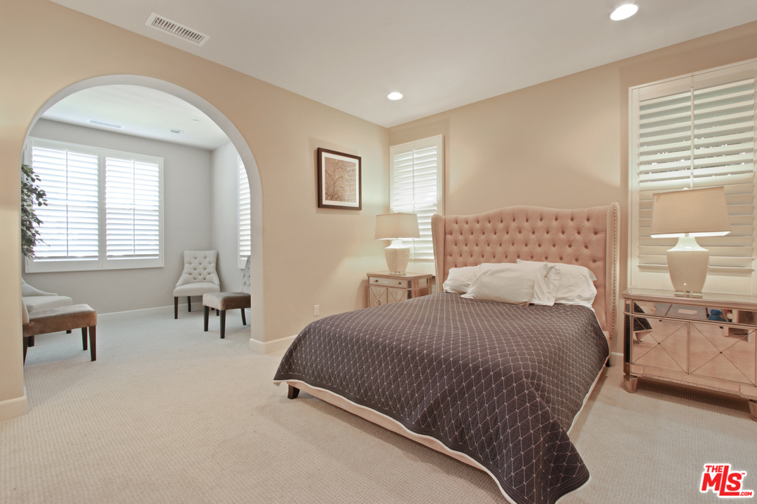 48 Clocktower Irvine, CA 92620 - Photo 21 of 39 Gallery Image 21