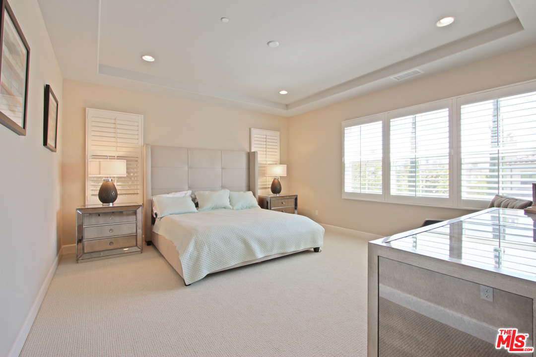 48 Clocktower Irvine, CA 92620 - Photo 25 of 39 Gallery Image 25