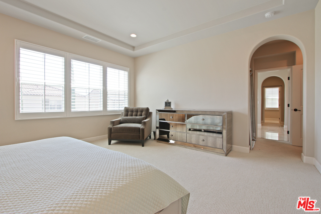 48 Clocktower Irvine, CA 92620 - Photo 26 of 39 Gallery Image 26