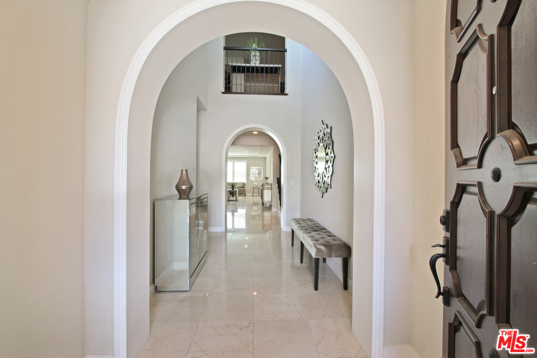 48 Clocktower Irvine, CA 92620 - Photo 4 of 39 Gallery Image 4