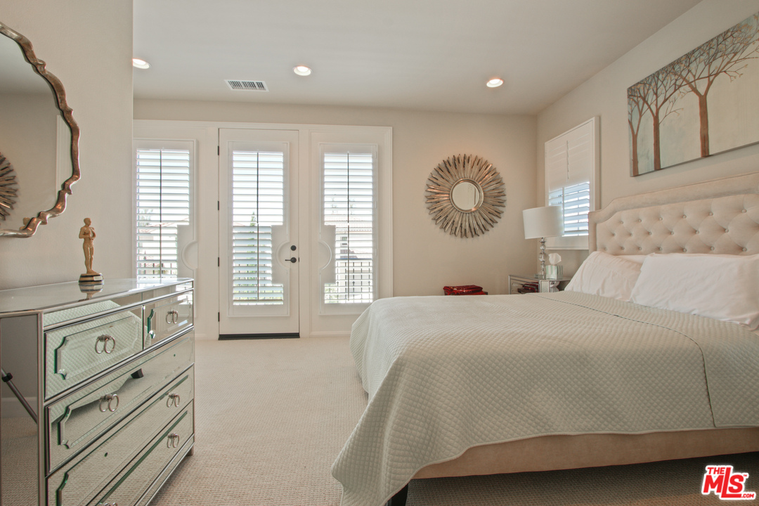 48 Clocktower Irvine, CA 92620 - Photo 33 of 39 Gallery Image 33