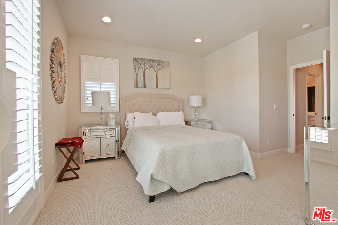 48 Clocktower Irvine, CA 92620 - Photo 34 of 39 Gallery Image 34