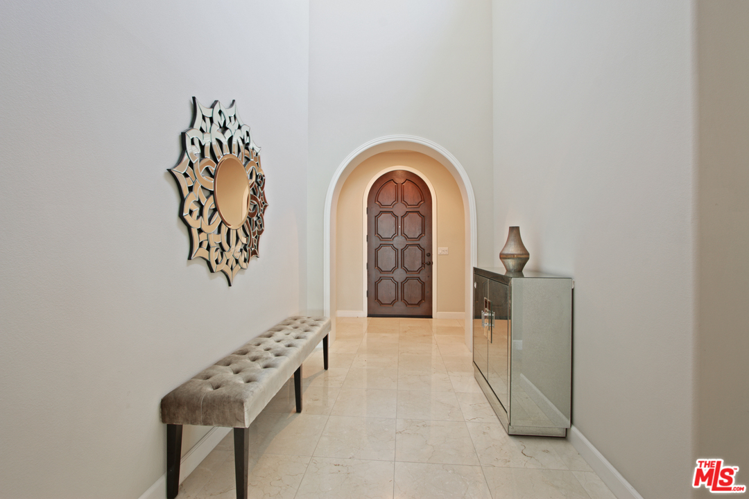 48 Clocktower Irvine, CA 92620 - Photo 5 of 39 Gallery Image 5
