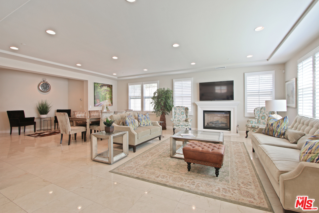 48 Clocktower Irvine, CA 92620 - Photo 10 of 39 Gallery Image 10