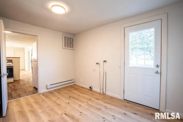 $49,999 | 111 South 5th Street, Elkville, IL 62932