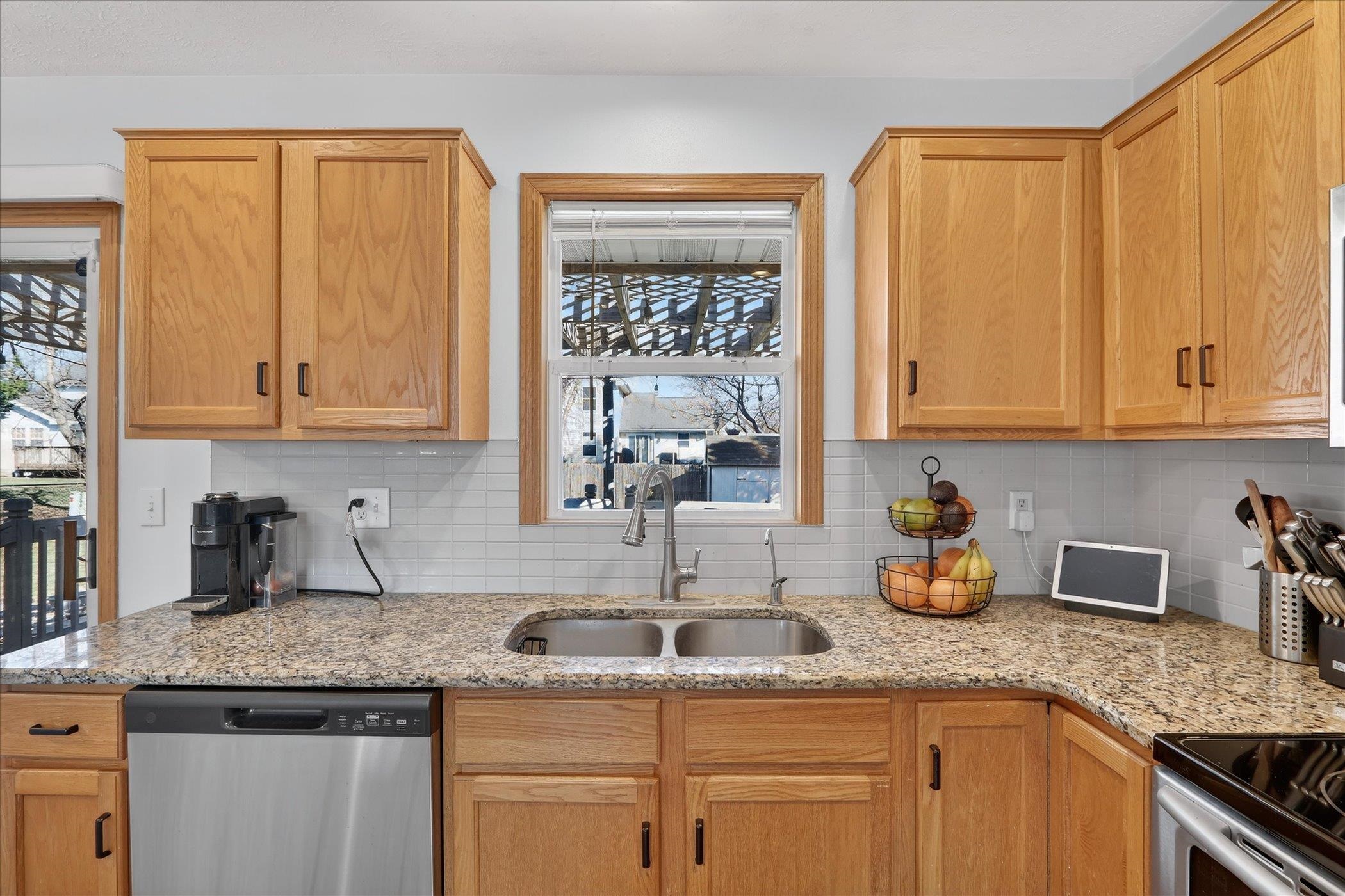 2223 Alongi Lane Beloit, WI 53511 - Photo 11 of 46