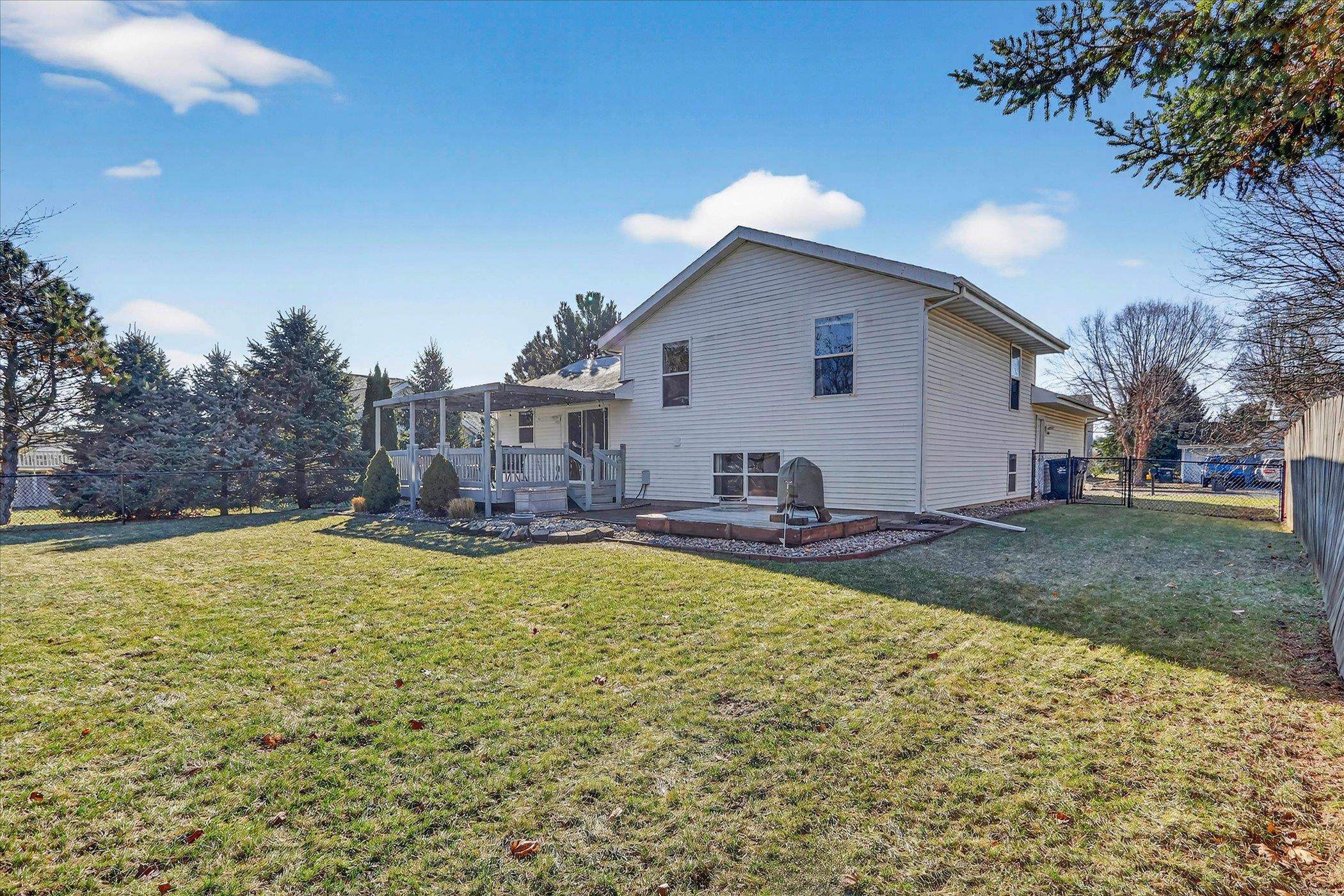 2223 Alongi Lane Beloit, WI 53511 - Photo 39 of 46