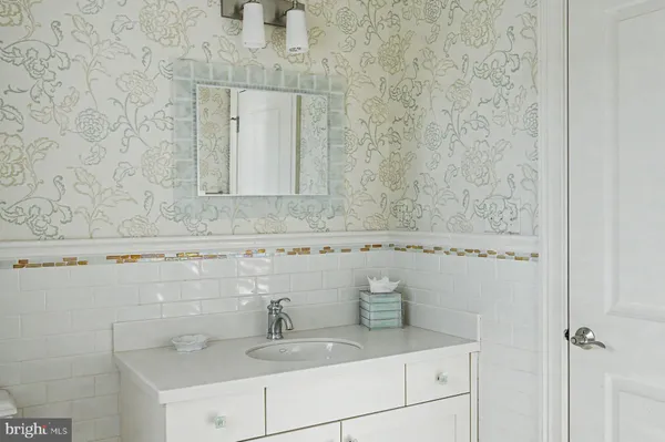 $2,450,000 | 85 East Oakland Avenue, Doylestown, PA 18901