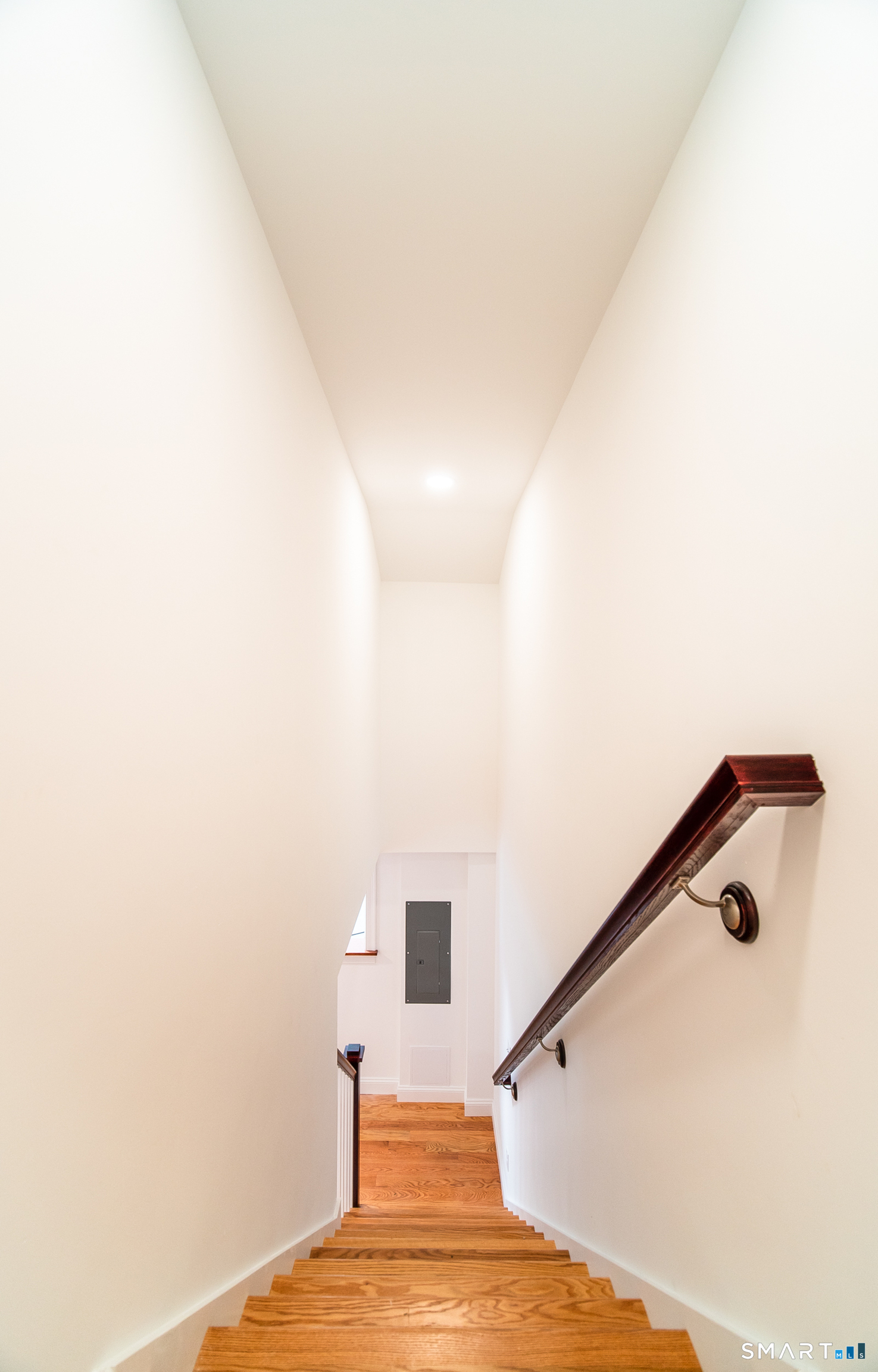1154 Poquonnock Road, Unit 2 Groton, CT 06340 - Photo 9 of 17 Gallery Image 9