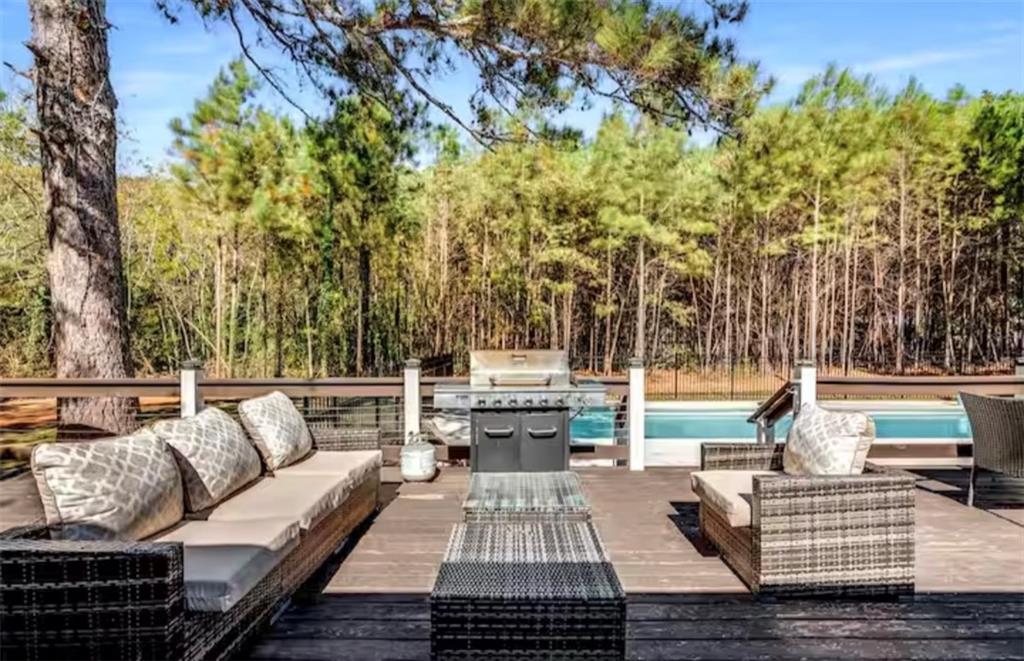 4050 Washington Road East Point, GA 30344 - Photo 2 of 58