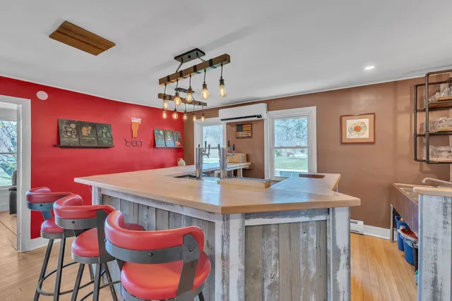 $475,000 | 208 North Main Street, Jeffersonville, VT 05464