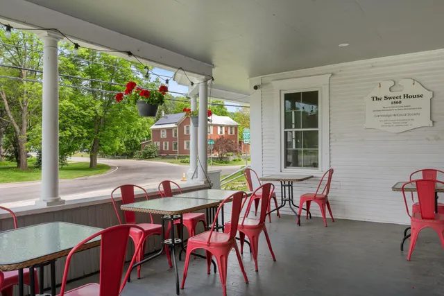 $475,000 | 208 North Main Street, Jeffersonville, VT 05464