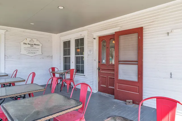 $475,000 | 208 North Main Street, Jeffersonville, VT 05464