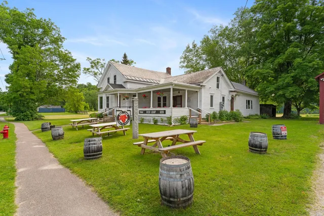 $475,000 | 208 North Main Street, Jeffersonville, VT 05464