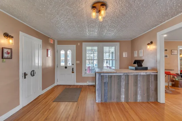 $475,000 | 208 North Main Street, Jeffersonville, VT 05464