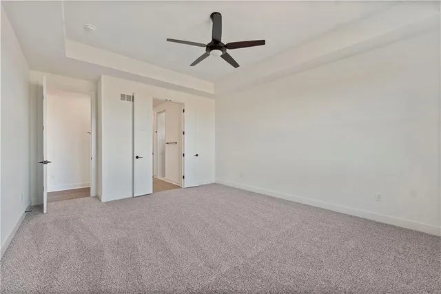 $572,875 | 1599 Grayhawk Drive, Basehor, KS 66007