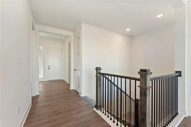 $572,875 | 1599 Grayhawk Drive, Basehor, KS 66007