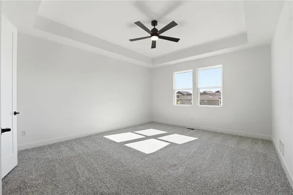 $569,990 | 1599 Grayhawk Drive, Basehor, KS 66007