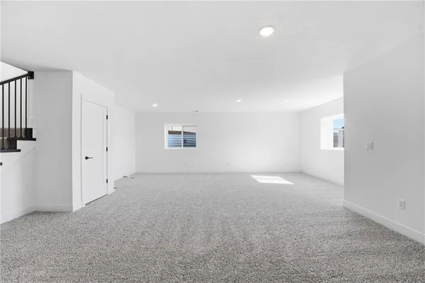 $569,990 | 1599 Grayhawk Drive, Basehor, KS 66007