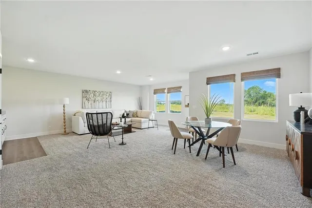 $572,875 | 1599 Grayhawk Drive, Basehor, KS 66007