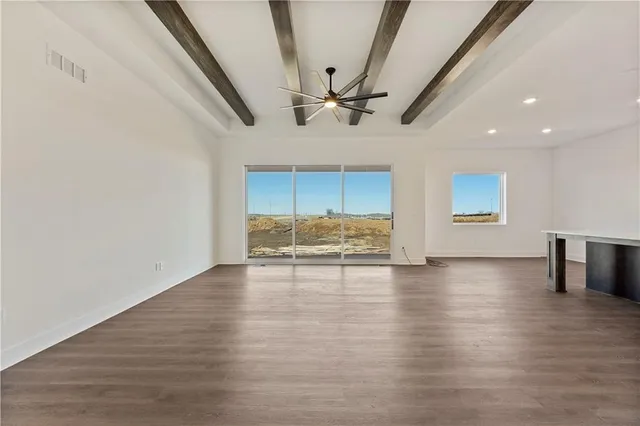 $572,875 | 1599 Grayhawk Drive, Basehor, KS 66007