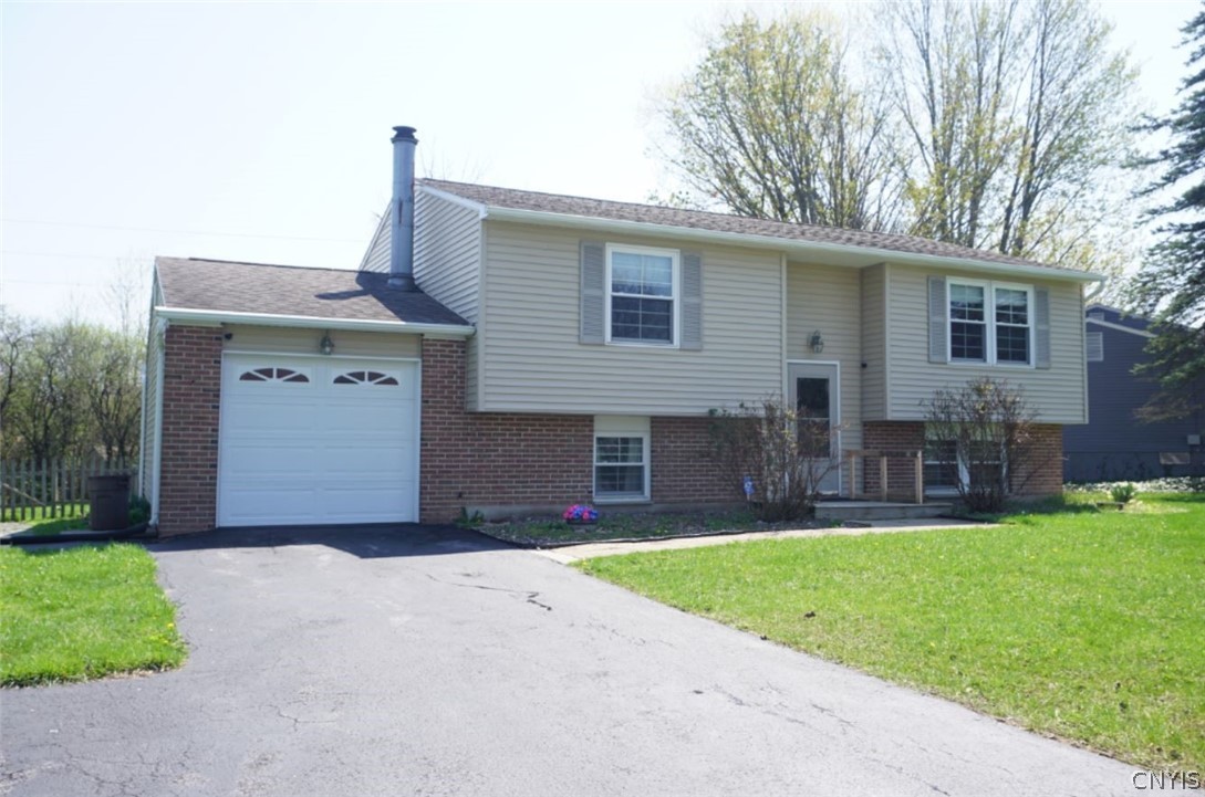 7436 Blumer Road Clay, NY 13088 - Photo 2 of 26