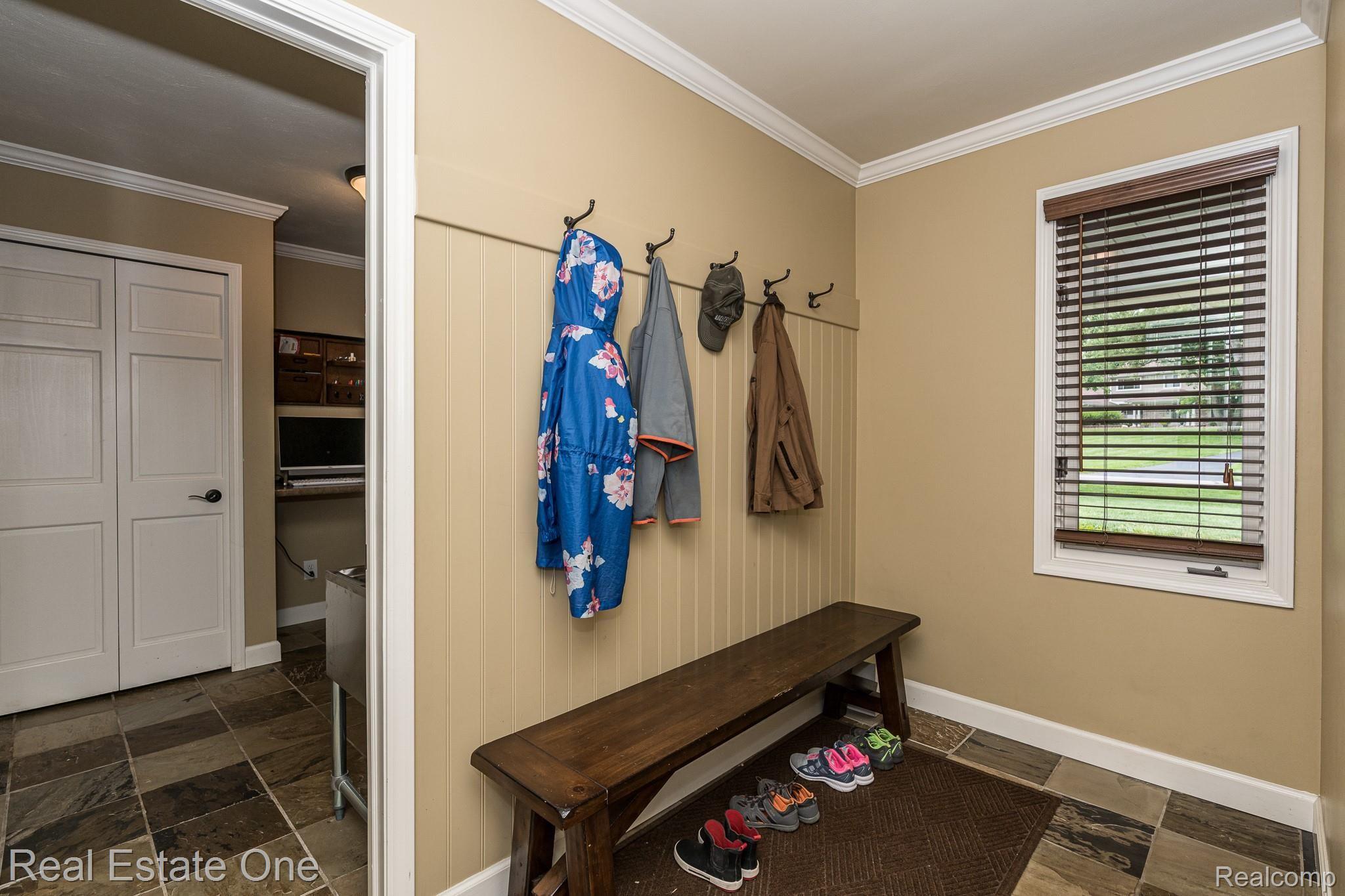 763 Birch Tree Lane Rochester, MI 48306 - Photo 22 of 44 763 Birch Tree MLS-W023.jpg