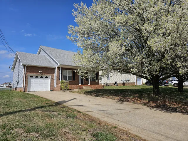 $1,700 | 3726 Heather Drive, Clarksville, TN 37042