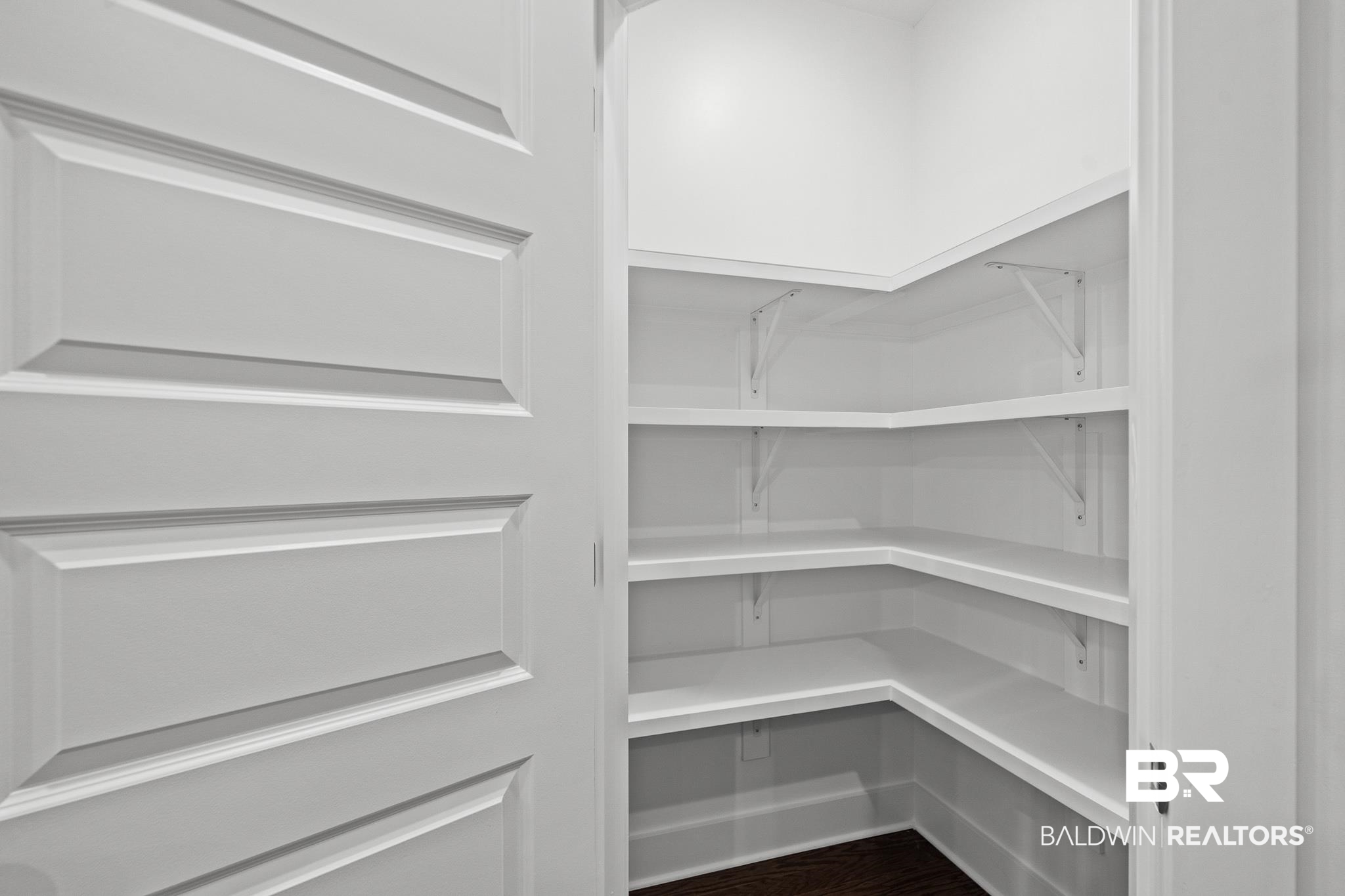 29 Signal Hill Road Daphne, AL 36527 - Photo 12 of 36 View of pantry